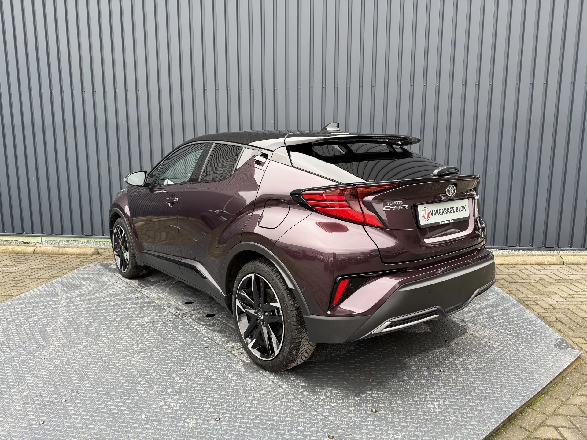 Hoofdafbeelding Toyota C-HR