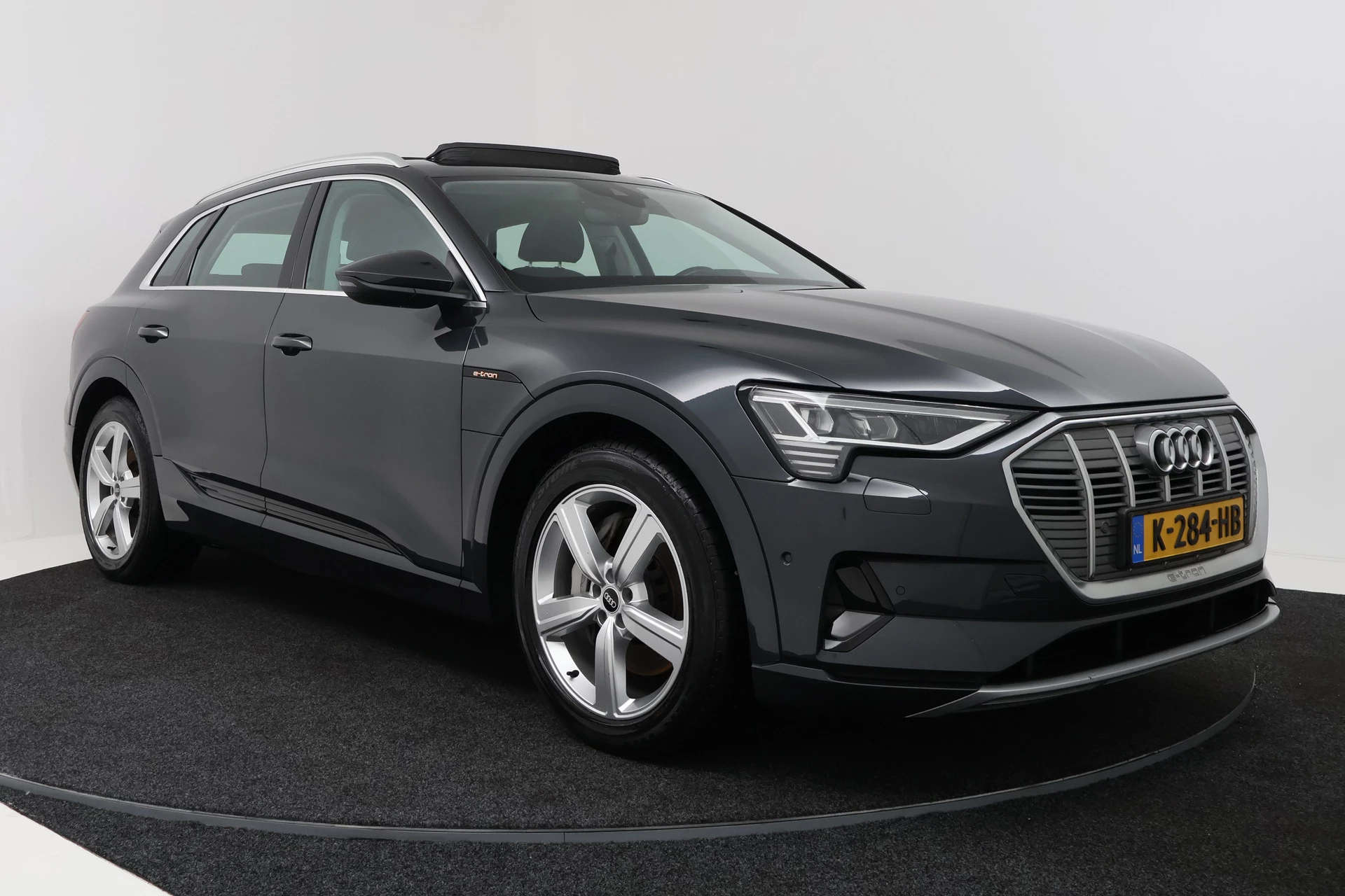 Hoofdafbeelding Audi e-tron