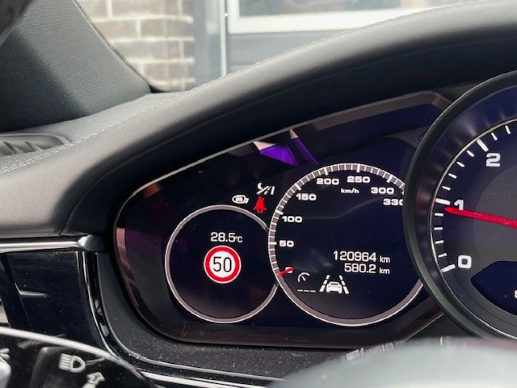 Hoofdafbeelding Porsche Panamera