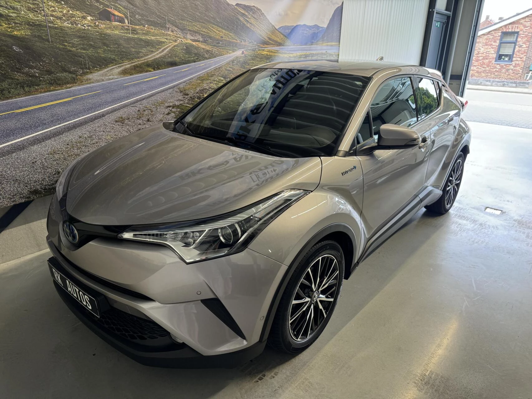 Hoofdafbeelding Toyota C-HR