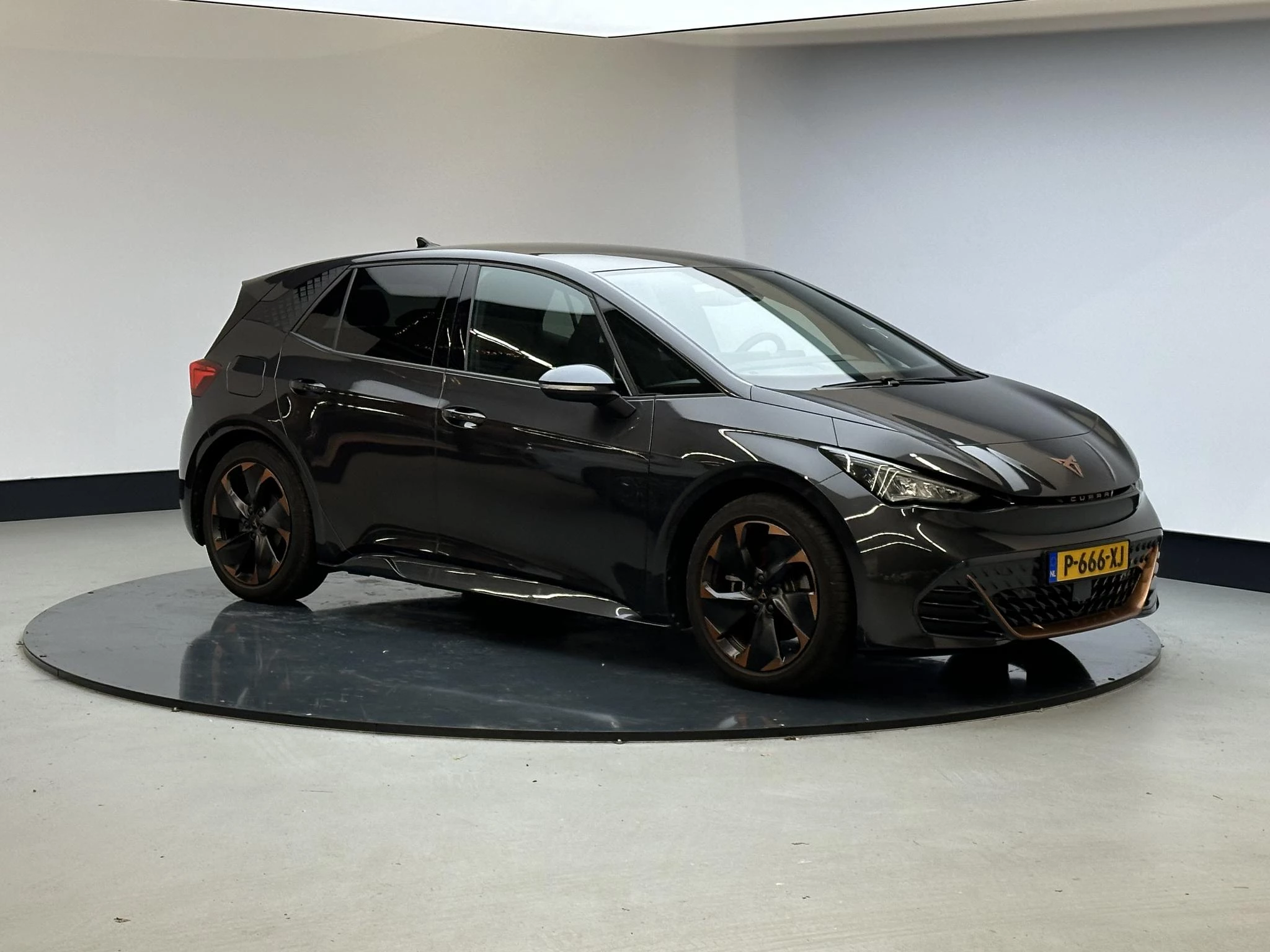 Hoofdafbeelding CUPRA Born