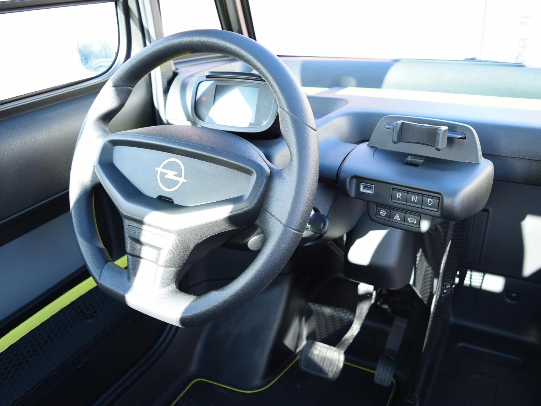 Hoofdafbeelding Opel Rocks-e