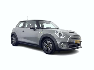 Hoofdafbeelding MINI Electric MINI Electric Mini Basic 33 kWh [ 3-Fase-11kW ] (SOH-100%) (INCL-BTW) Aut. *HEATPUMP | FULL-LED | SPORTSEATS | NAVI-FULLMAP | DIGI-COCKPIT | DAB+ | ECC | CCS-FASTLOADER | UNION-JACK | KEYLESS | CRUISE | AMBIENTLIGHT | 16''ALU*