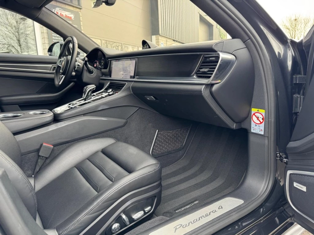 Hoofdafbeelding Porsche Panamera