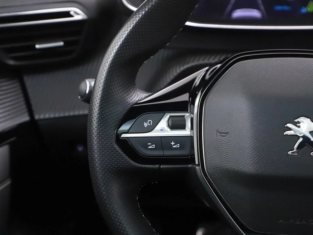 Hoofdafbeelding Peugeot e-208