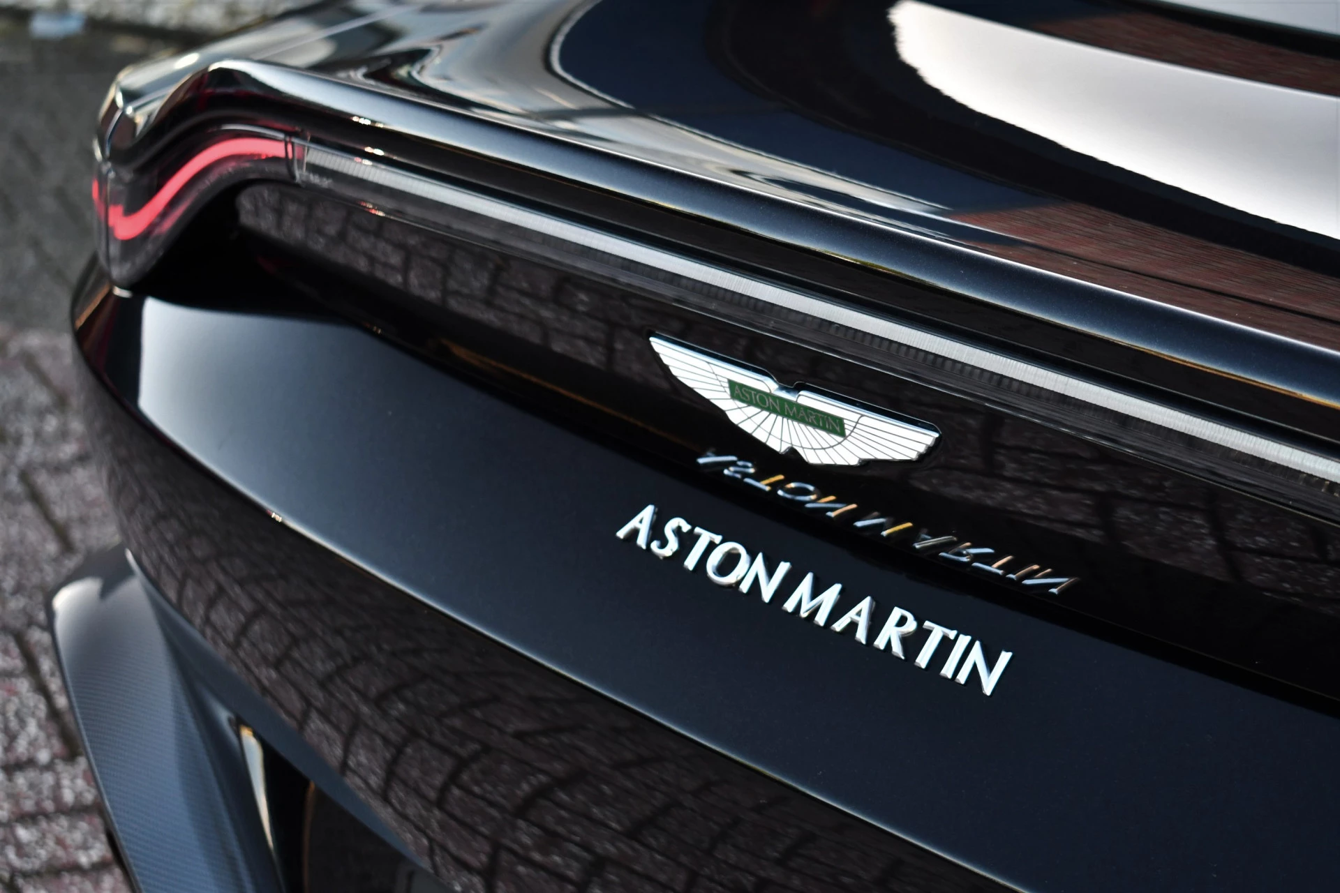 Hoofdafbeelding Aston Martin V8 Vantage