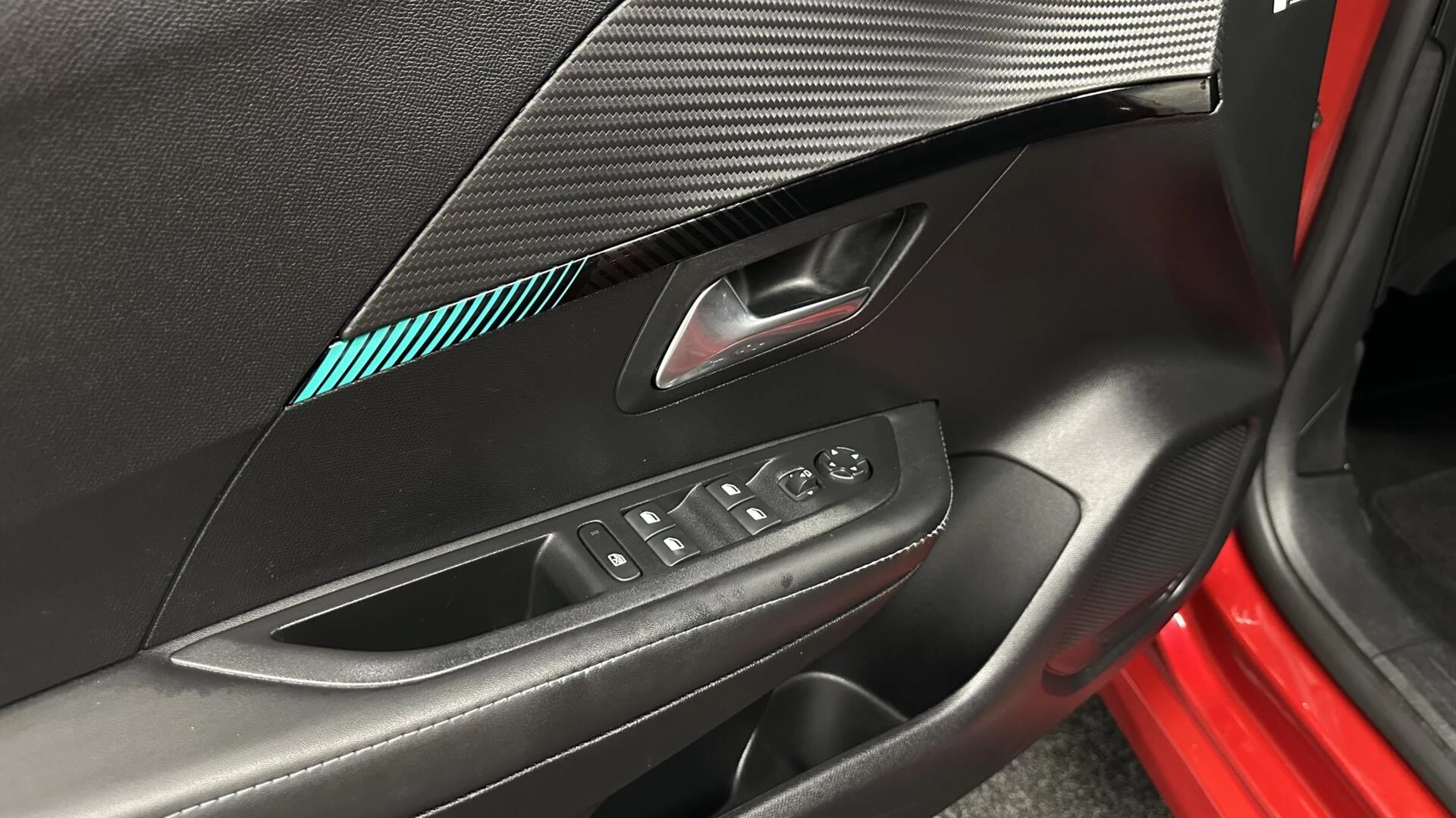 Hoofdafbeelding Peugeot e-208