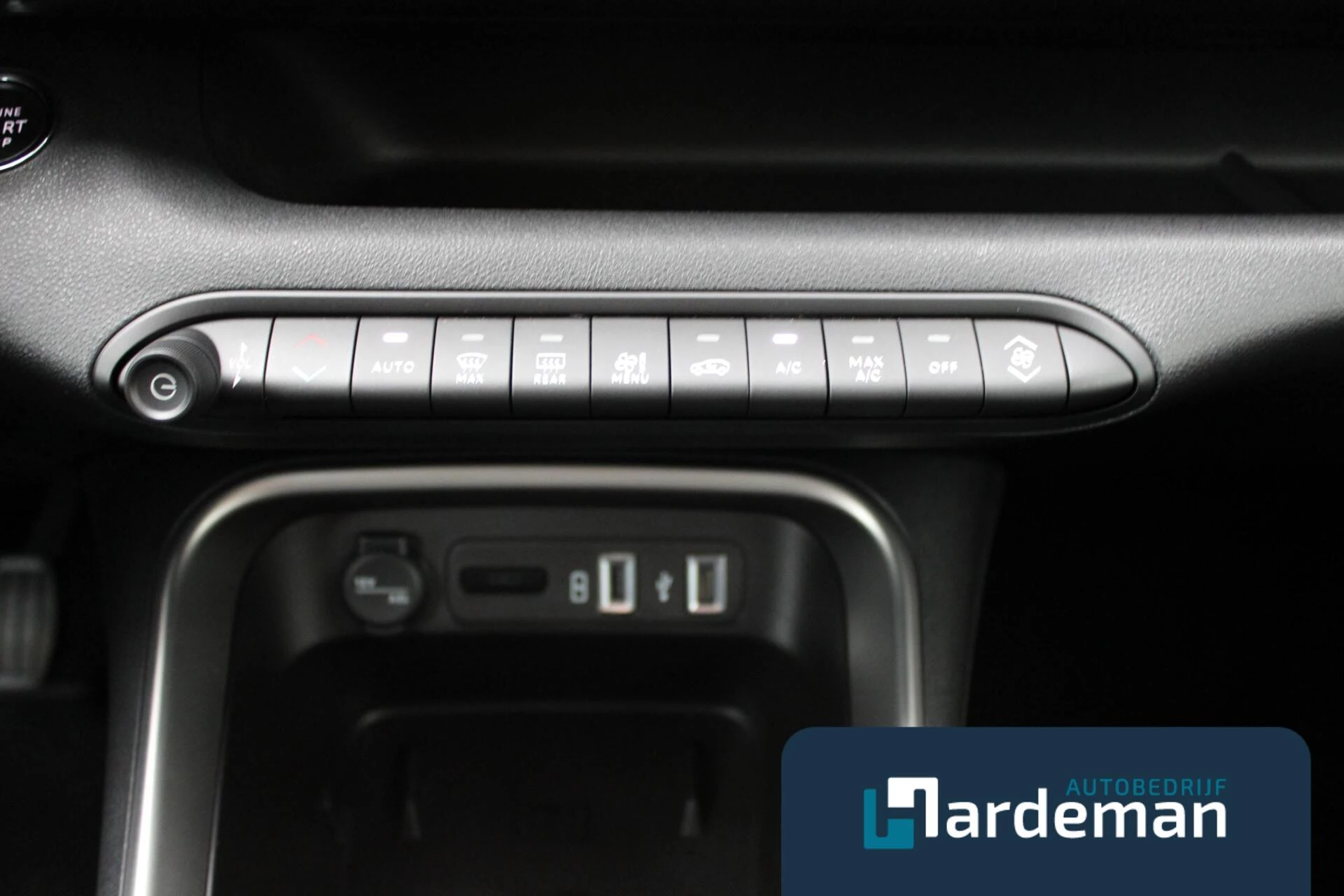 Hoofdafbeelding Jeep Avenger