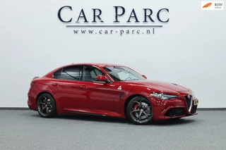 Hoofdafbeelding Alfa Romeo Giulia Alfa Romeo Giulia 2.9 V6 Quadrifoglio 570+PK Squadra CARBON/HALF LEDER+ALCANTARA+MEMORY/19" LMV/CAM/LINE/ACC/ECC/12 MND GARANTIE!