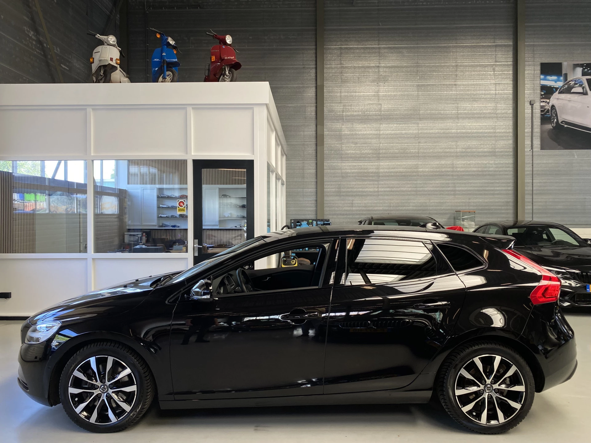 Hoofdafbeelding Volvo V40