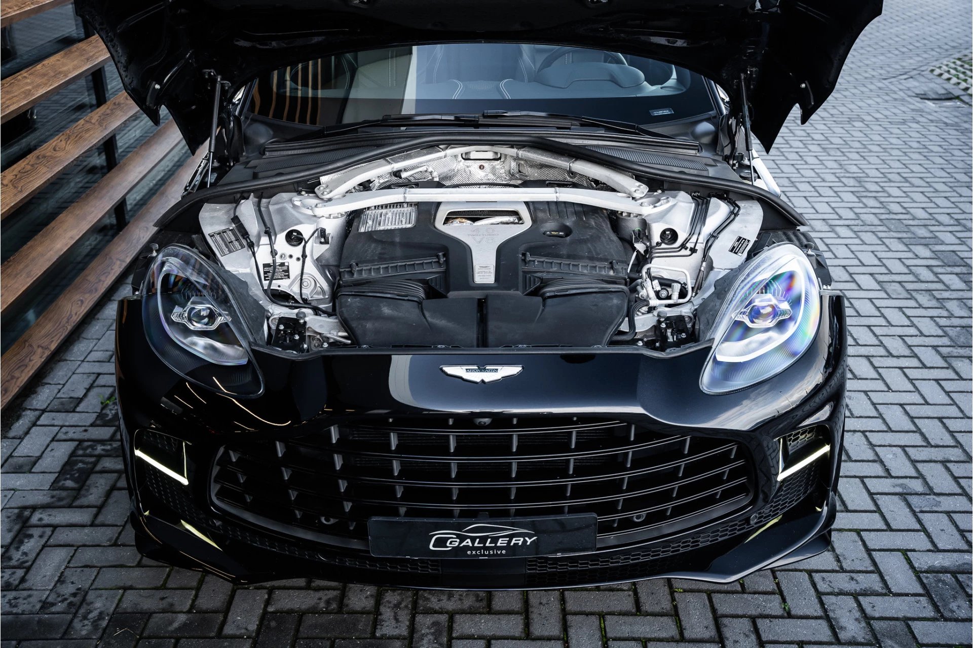 Hoofdafbeelding Aston Martin DBX