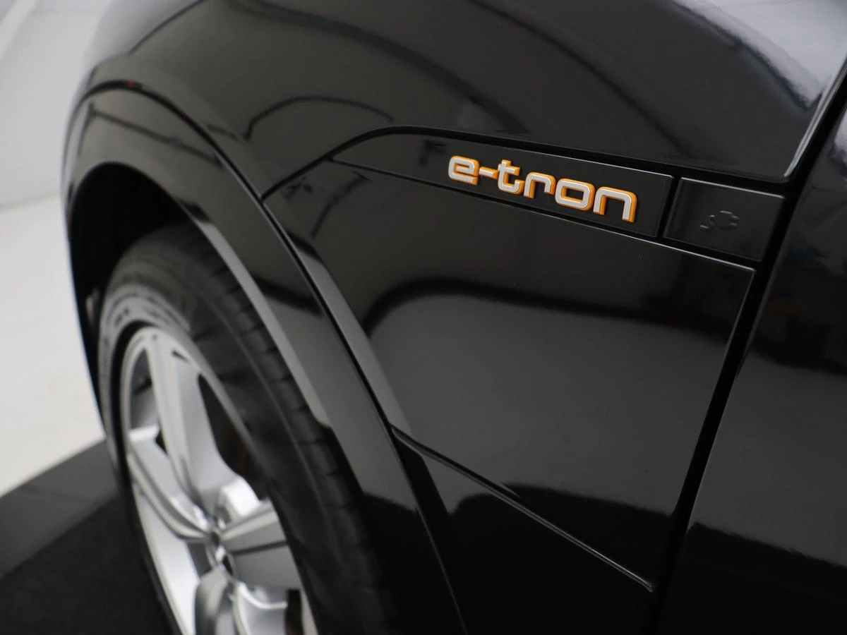 Hoofdafbeelding Audi e-tron