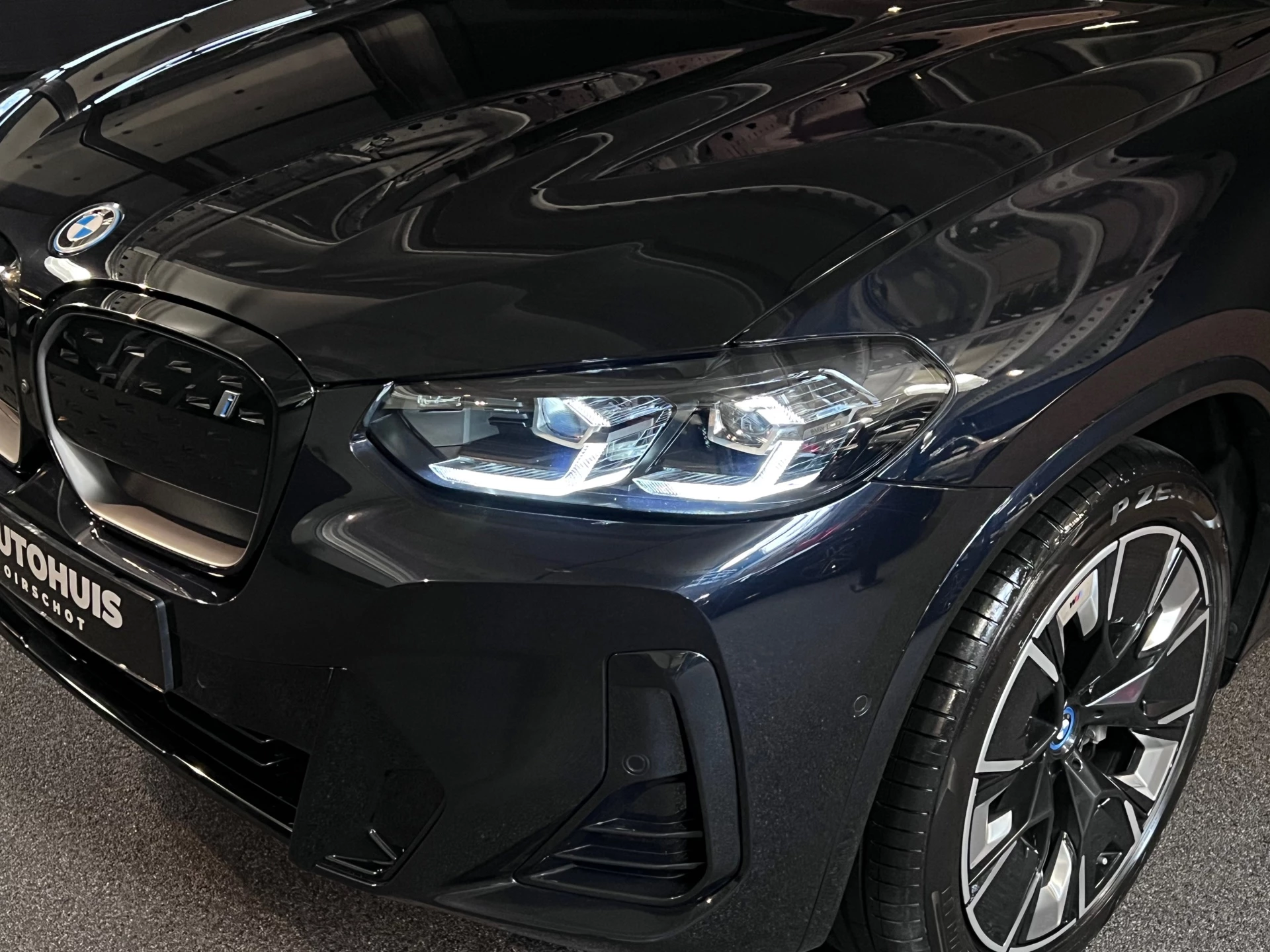 Hoofdafbeelding BMW iX3