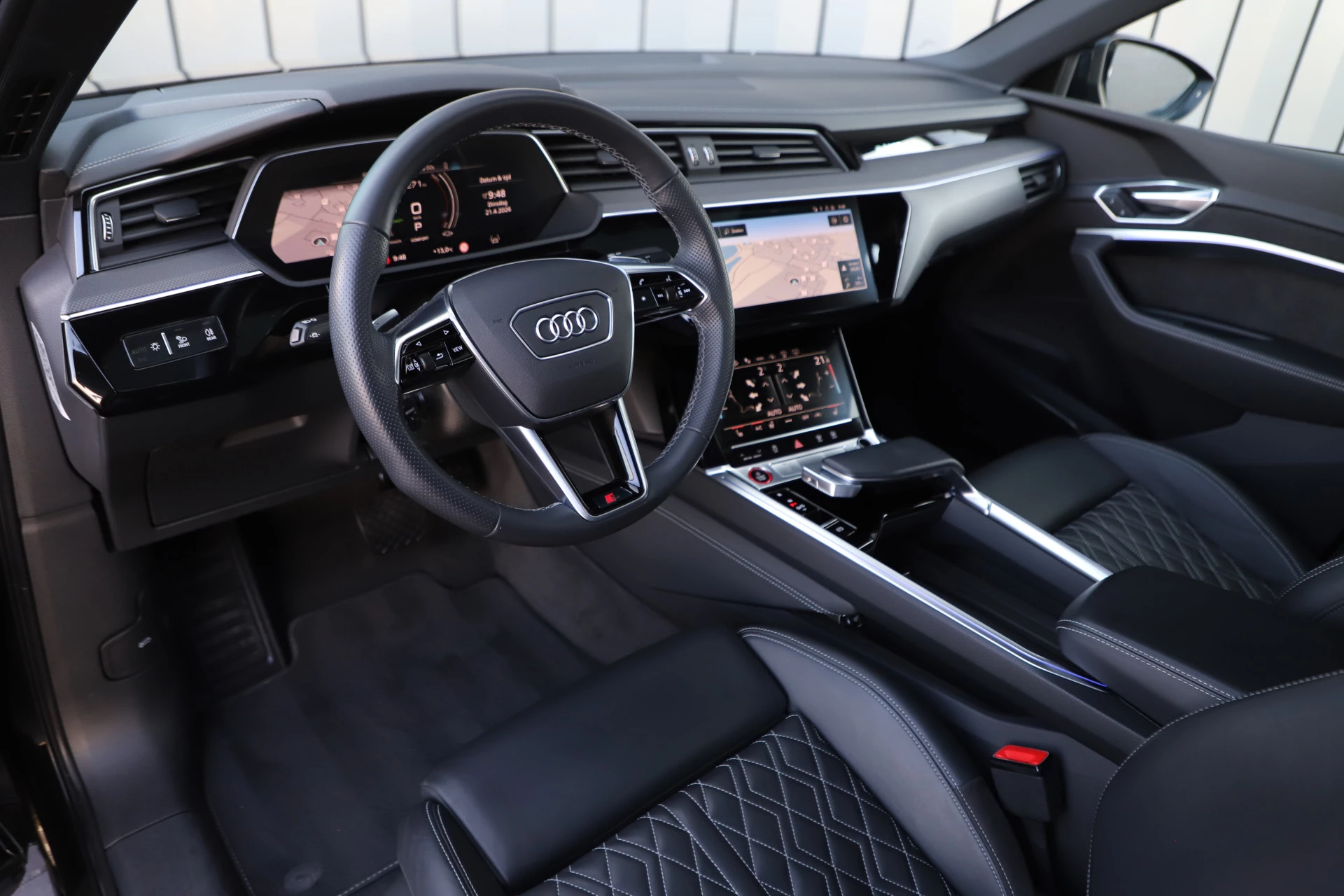 Hoofdafbeelding Audi e-tron