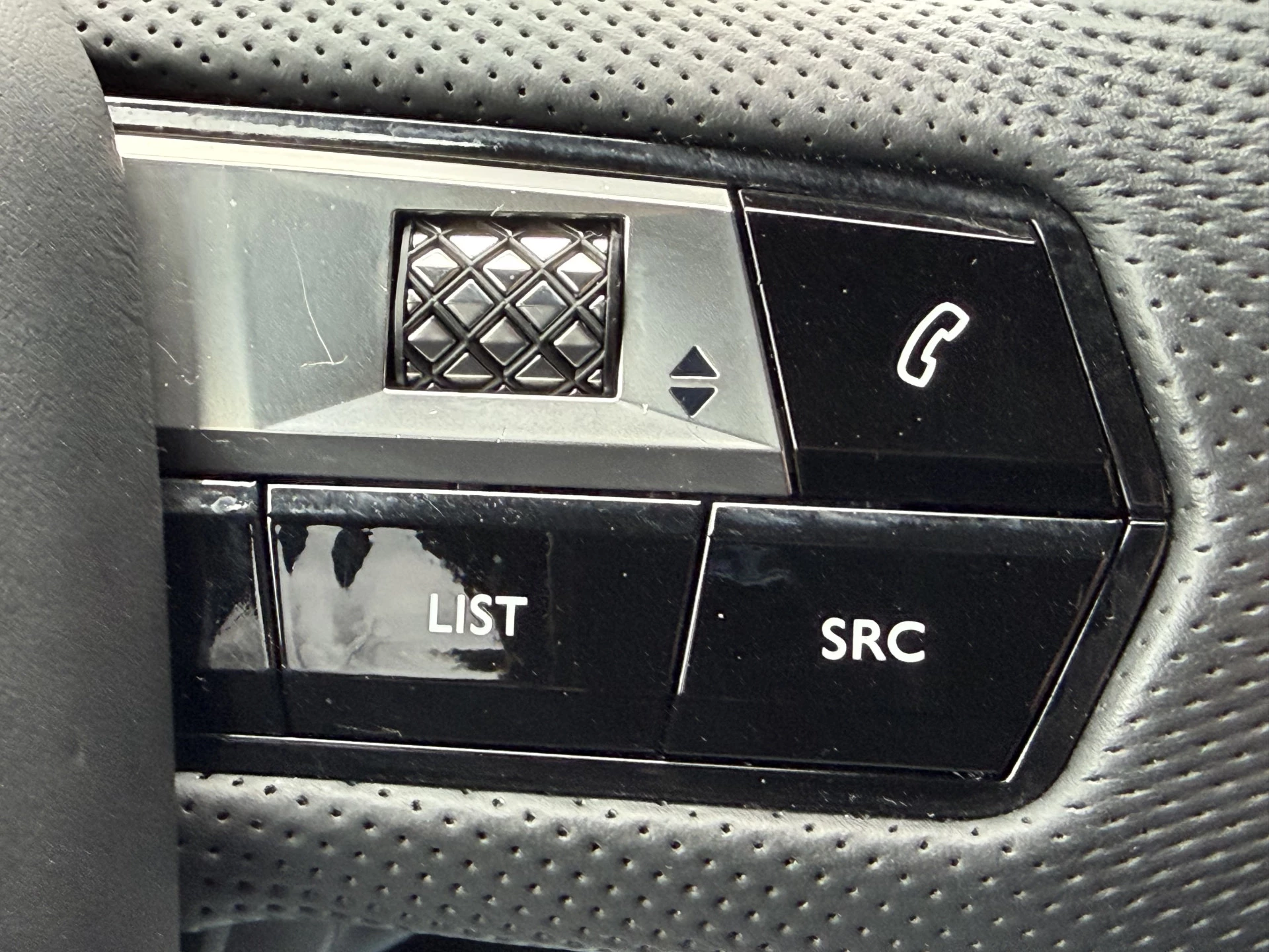 Hoofdafbeelding DS DS 7