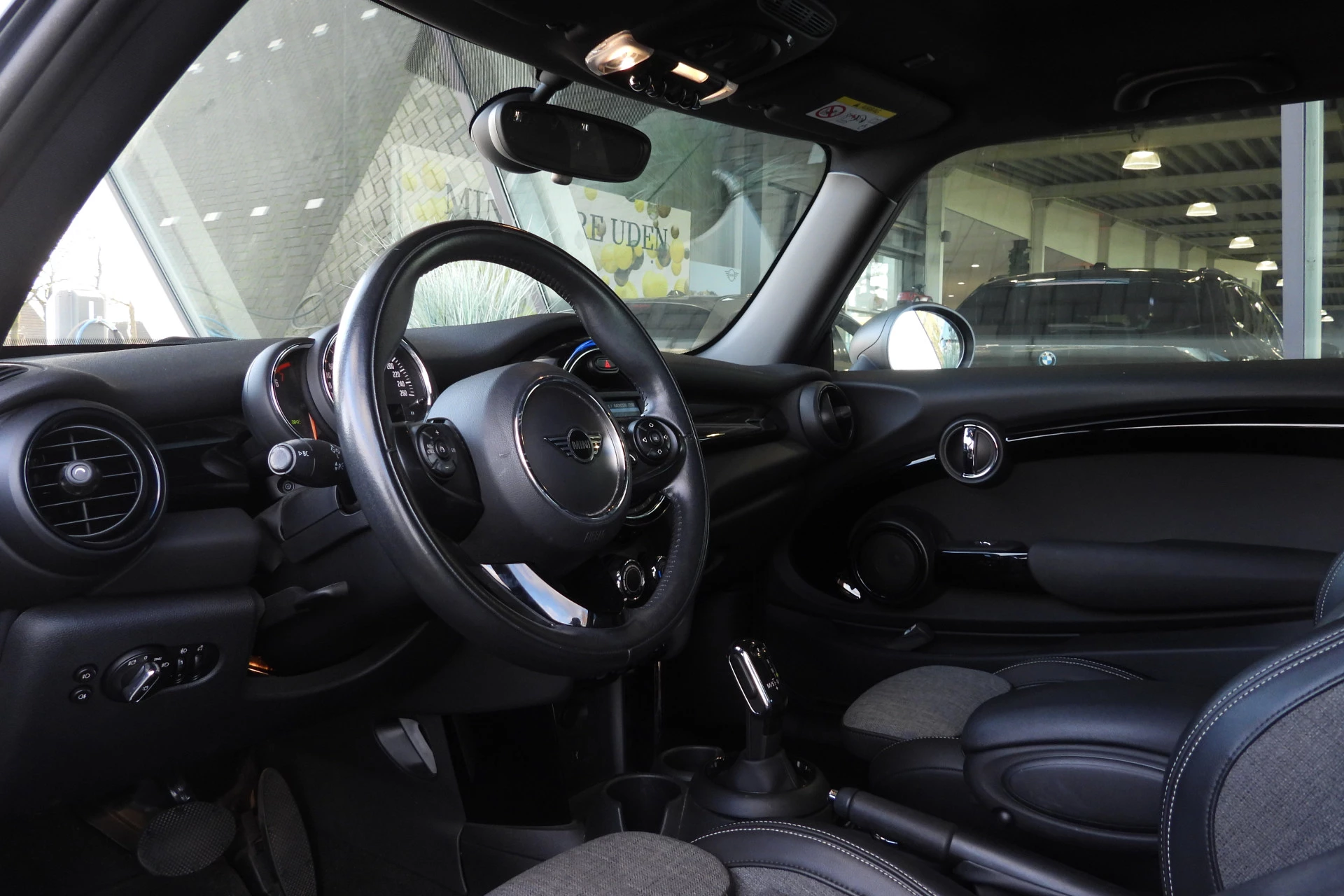 Hoofdafbeelding MINI One