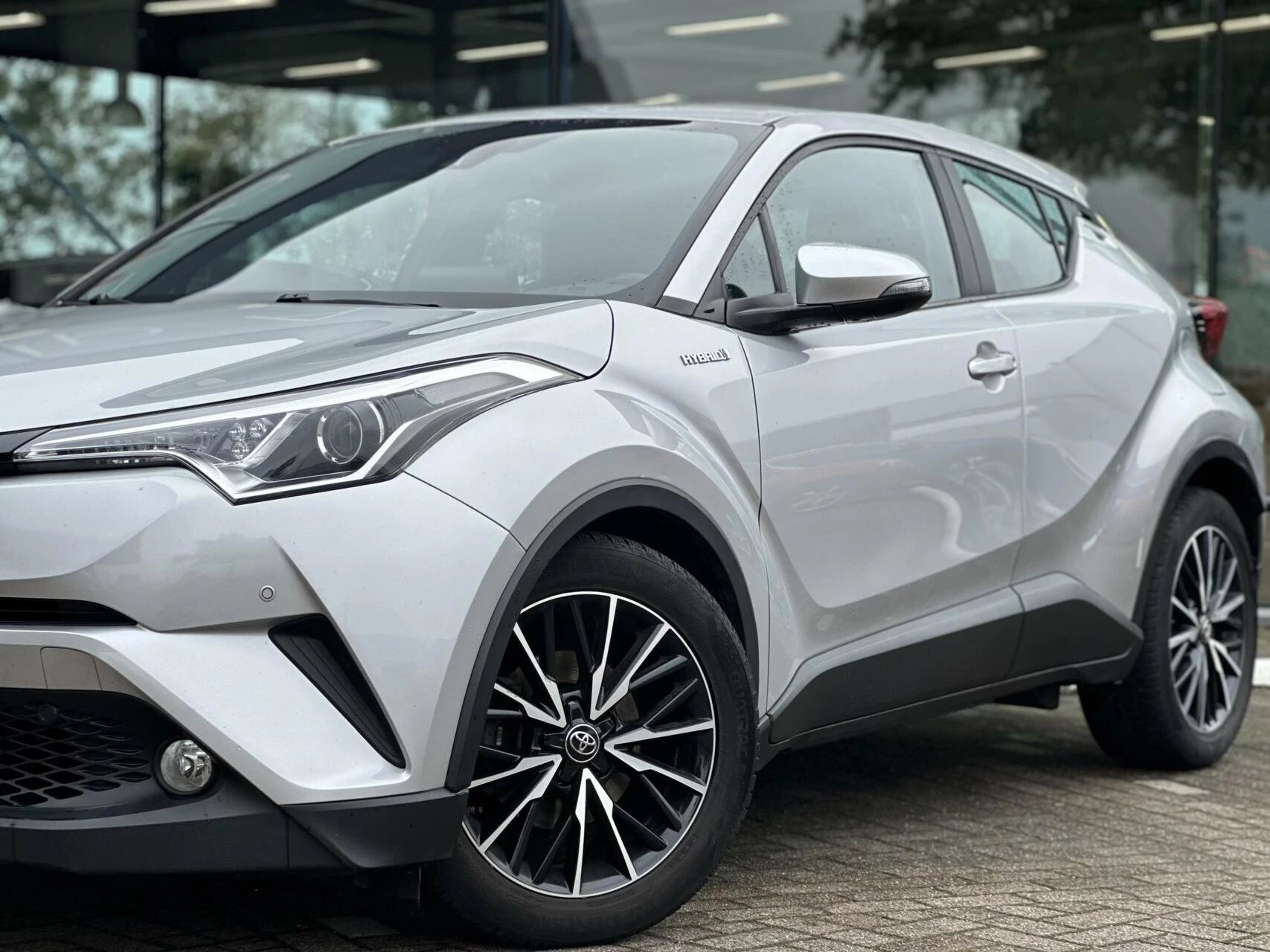 Hoofdafbeelding Toyota C-HR