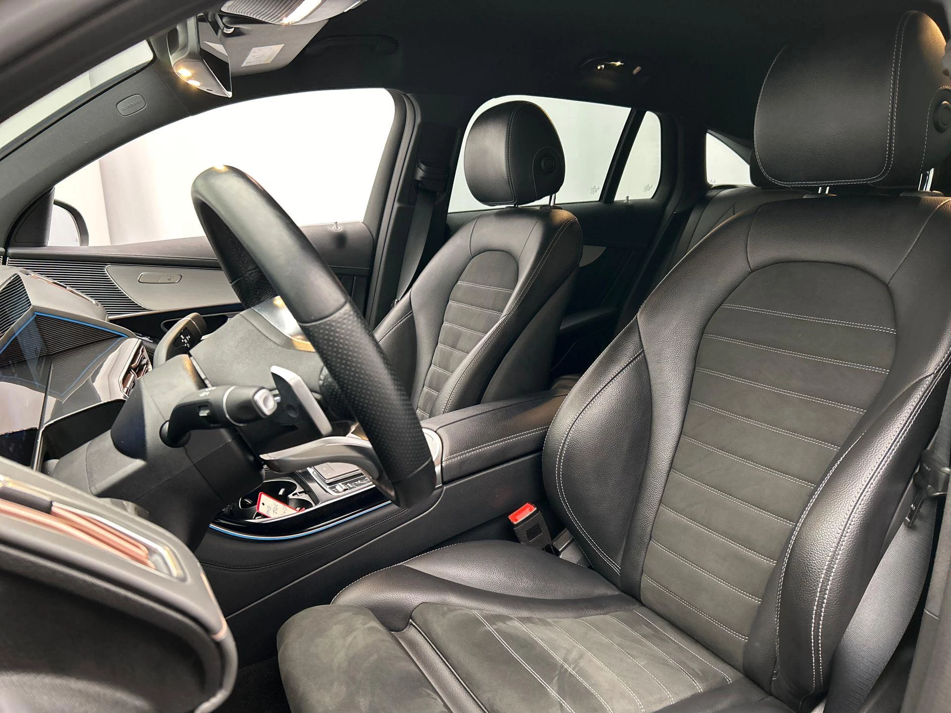 Hoofdafbeelding Mercedes-Benz EQC