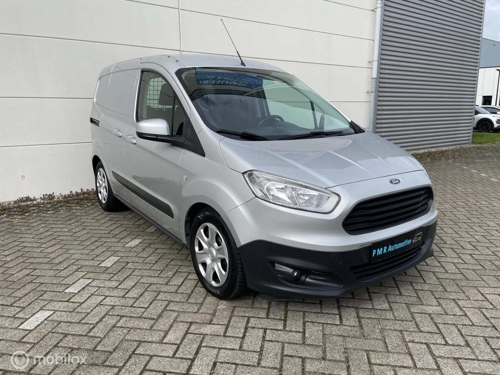Hoofdafbeelding Ford Transit Courier