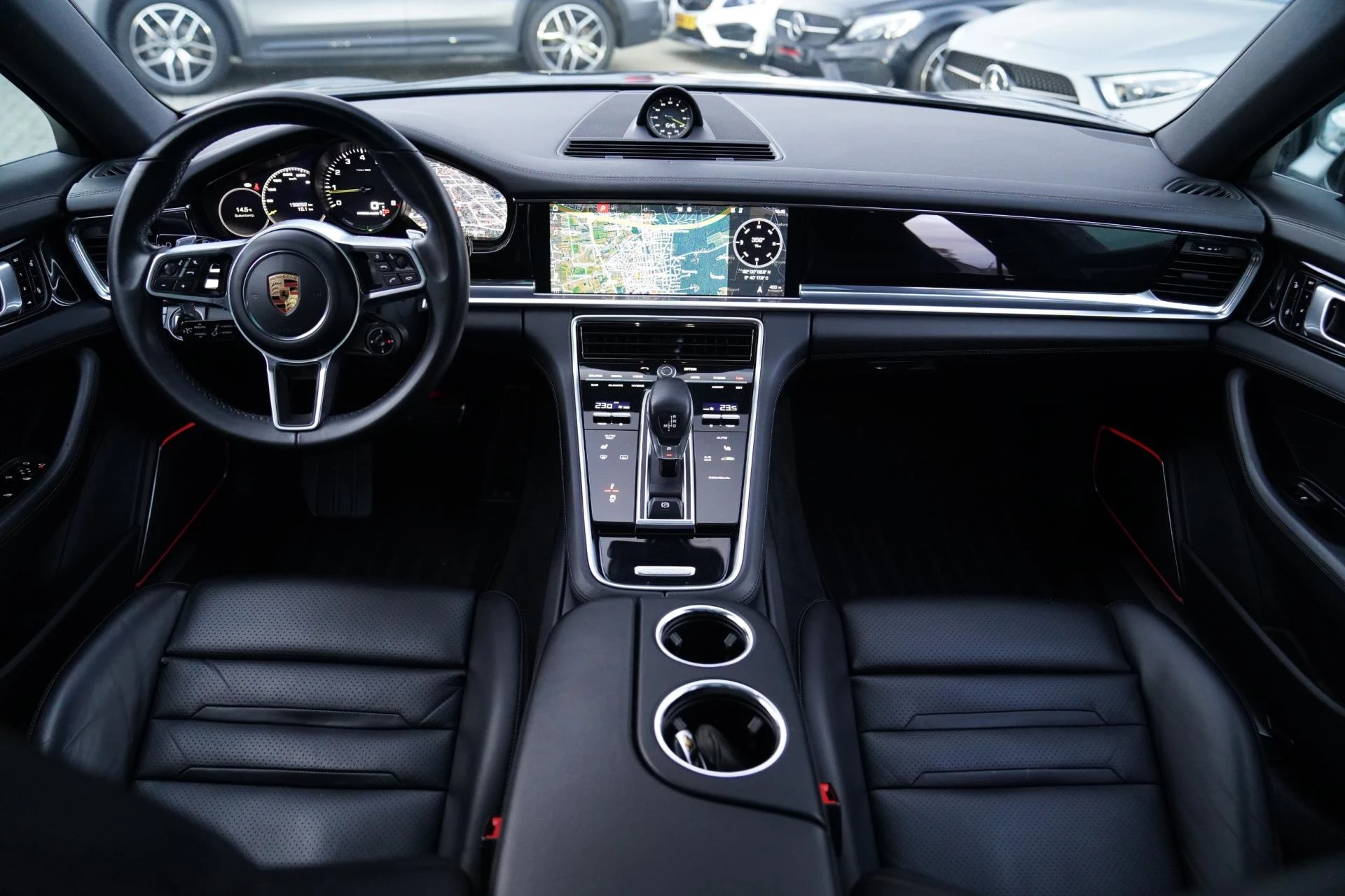 Hoofdafbeelding Porsche Panamera