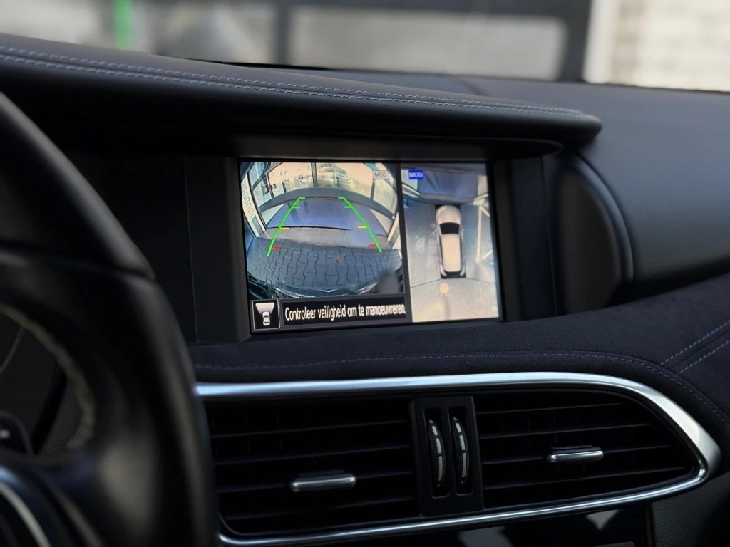 Hoofdafbeelding Infiniti Q