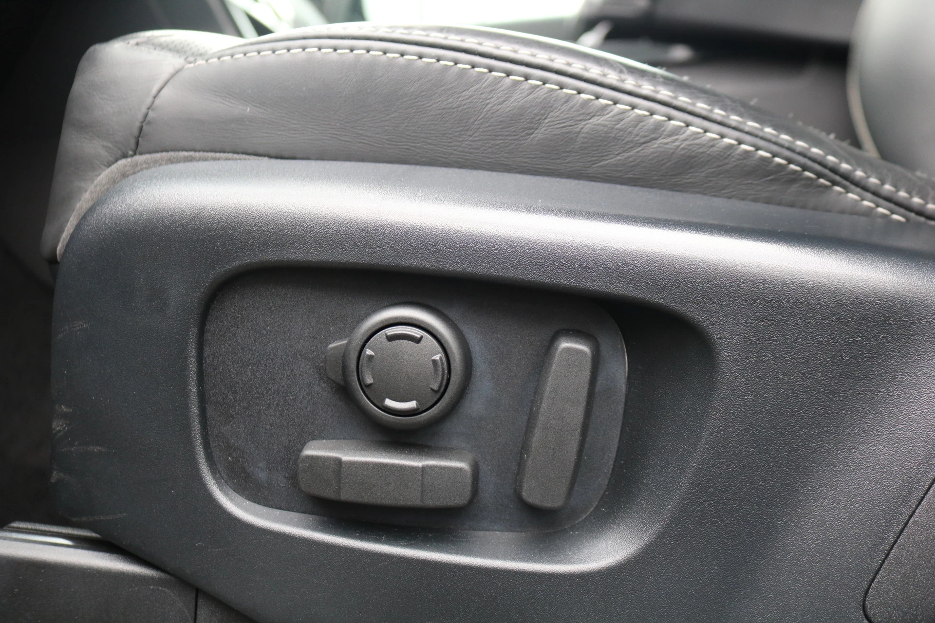 Hoofdafbeelding Land Rover Discovery