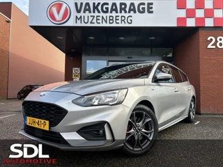 Hoofdafbeelding Ford Focus Ford Focus Wagon 1.0 EcoBoost ST Line Business // LED // NAVI + CARPLAY // PDC V+A // CRUISE // TREKHAAK!!