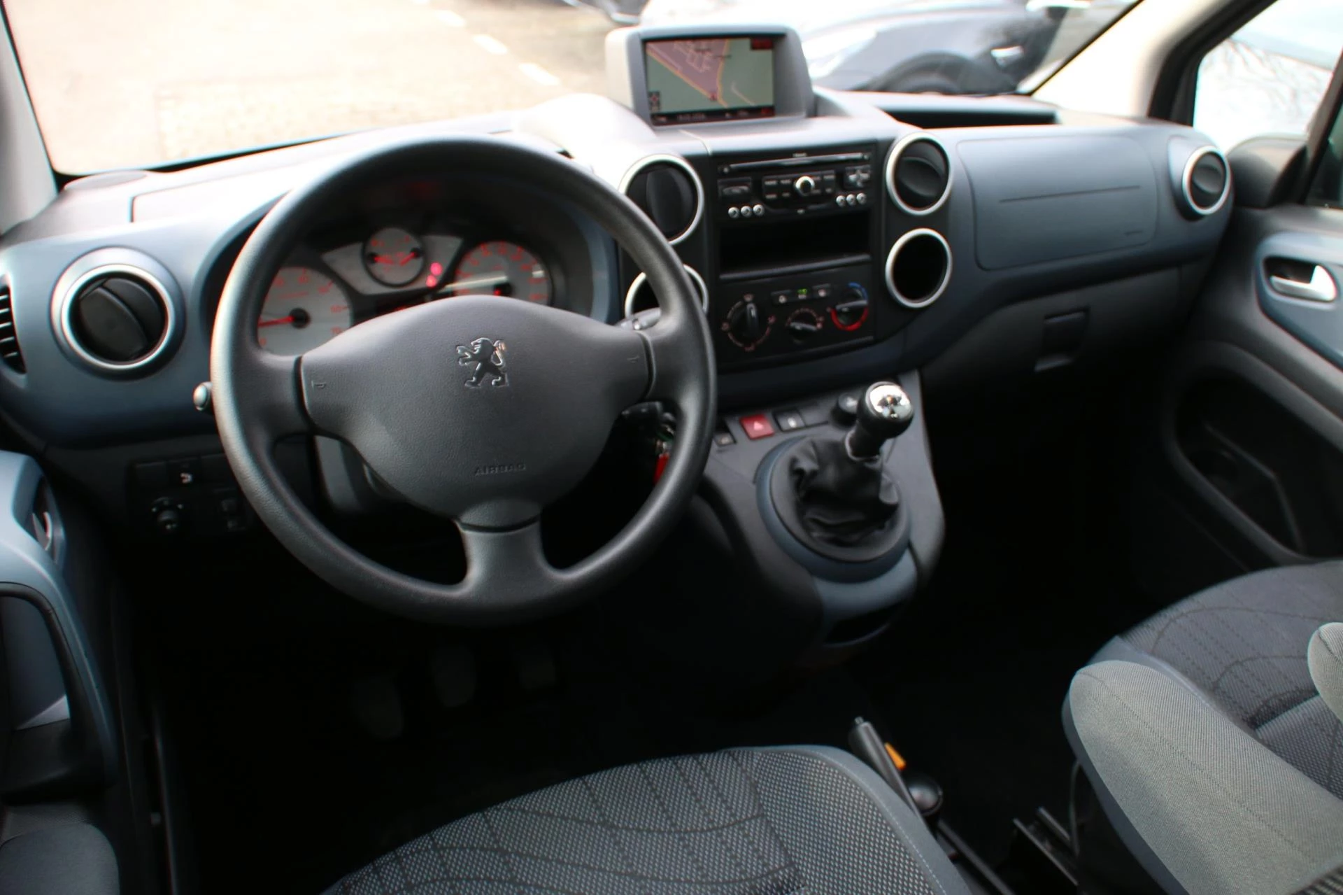 Hoofdafbeelding Peugeot Partner