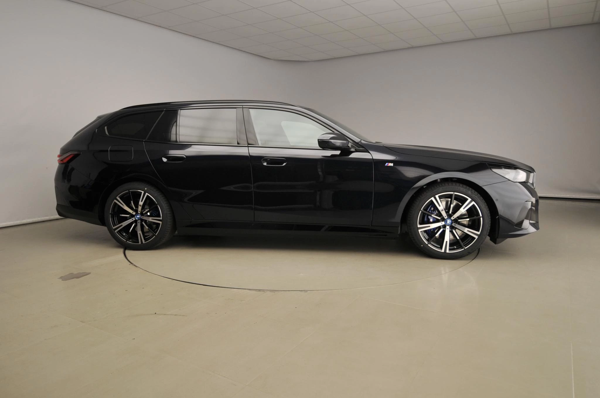 Hoofdafbeelding BMW i5