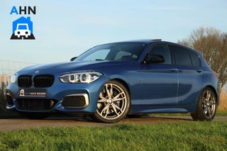 BMW 1-serie M140i LCI / VOL! / xDrive / Camera / H&K / Pano / 18" / Navi!