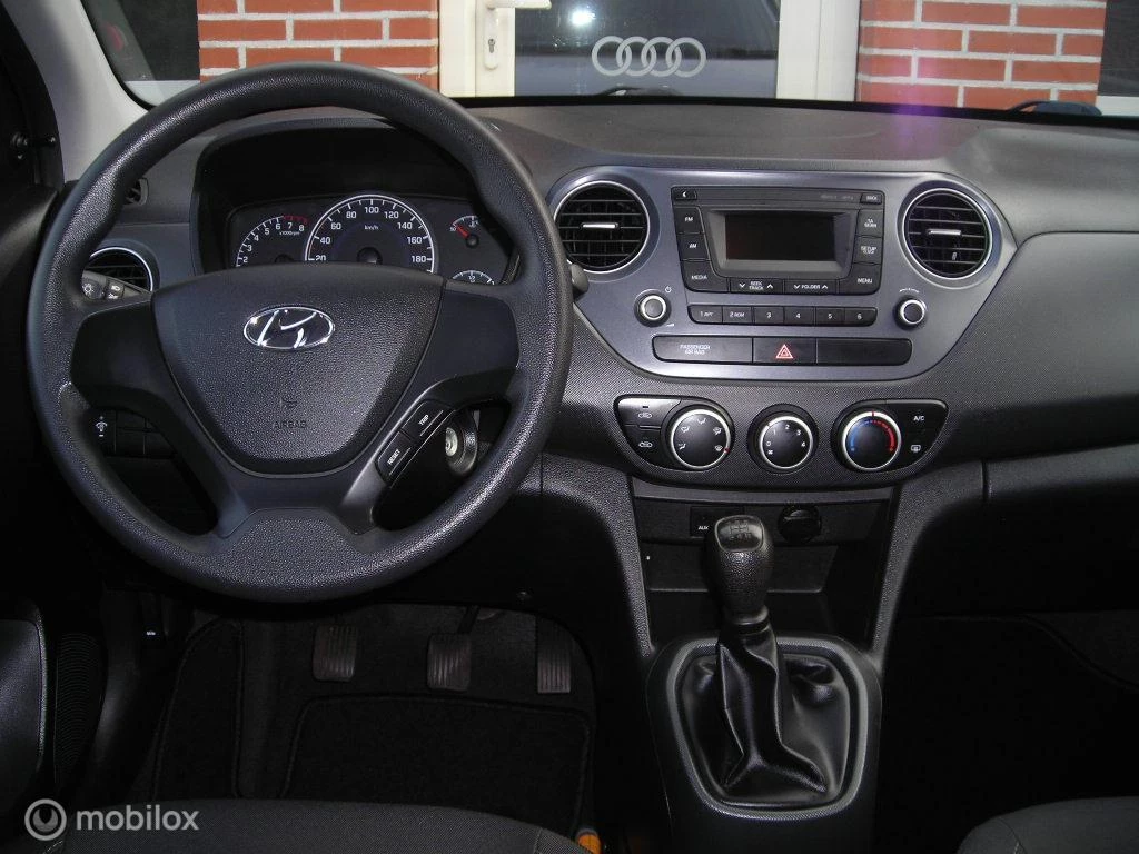 Hoofdafbeelding Hyundai i10