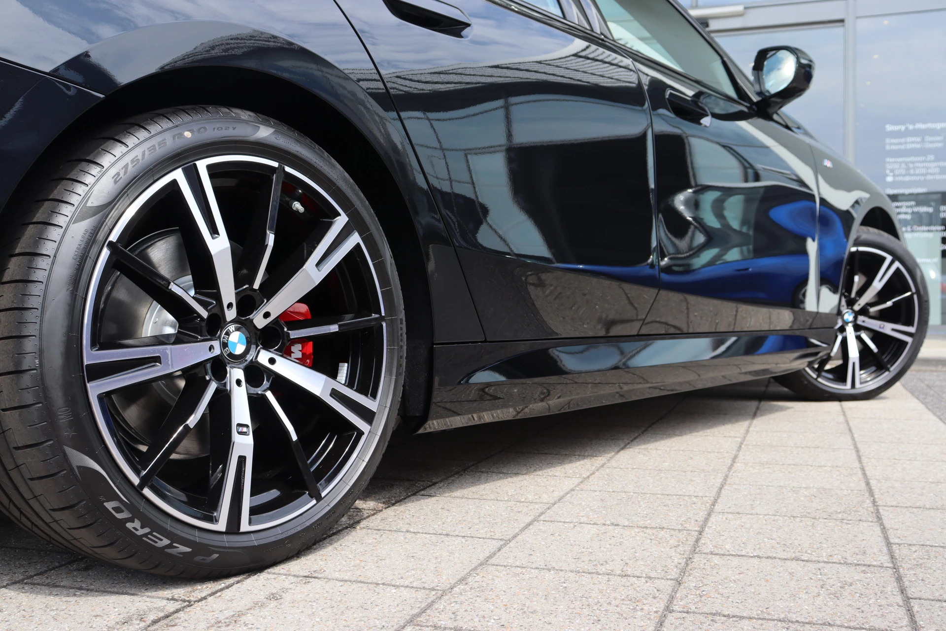 Hoofdafbeelding BMW i5