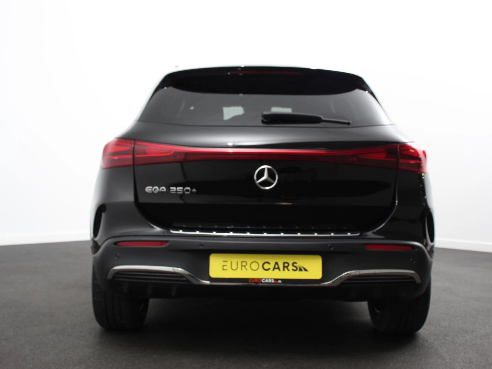 Hoofdafbeelding Mercedes-Benz EQA