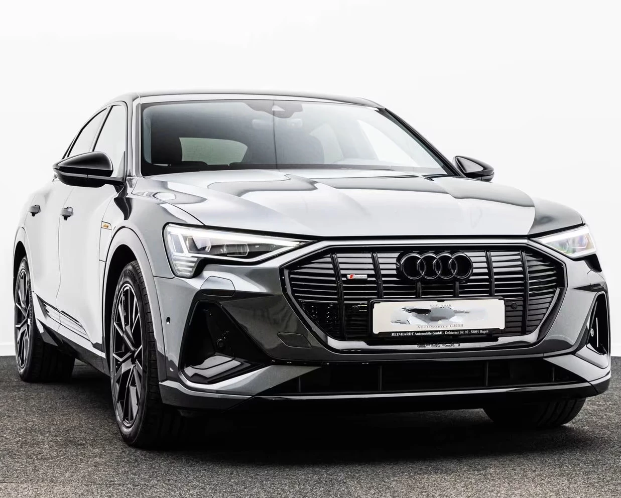 Hoofdafbeelding Audi e-tron