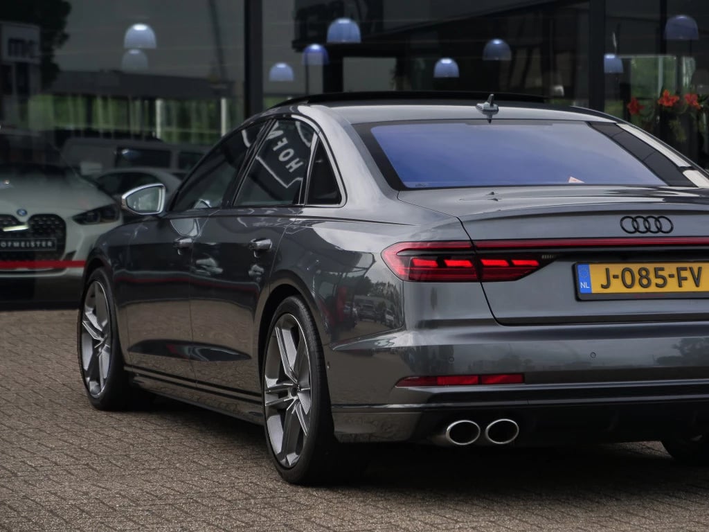 Hoofdafbeelding Audi S8