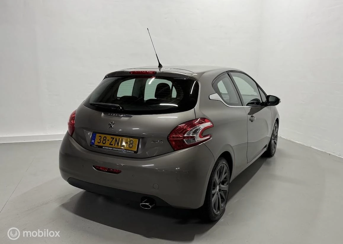 Hoofdafbeelding Peugeot 208