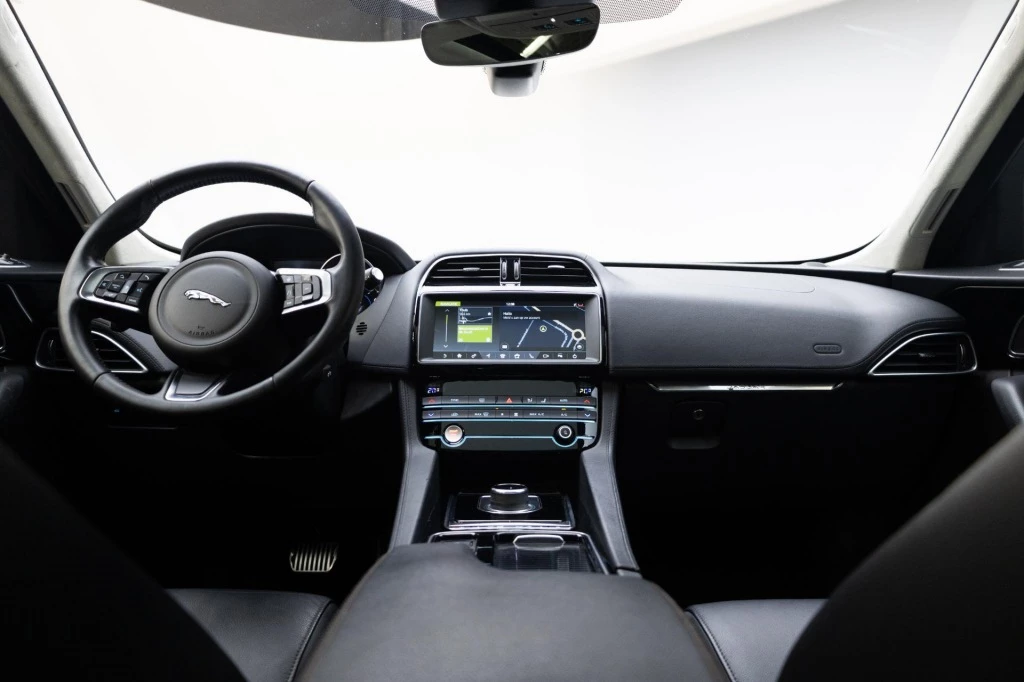 Hoofdafbeelding Jaguar F-PACE