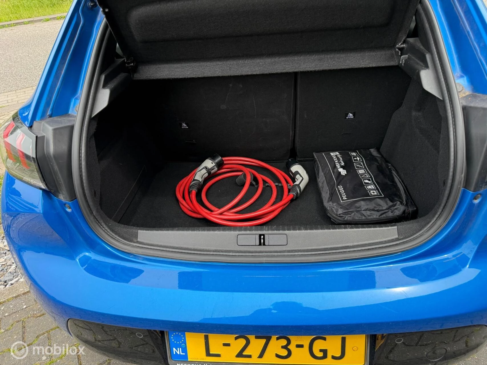 Hoofdafbeelding Peugeot e-208