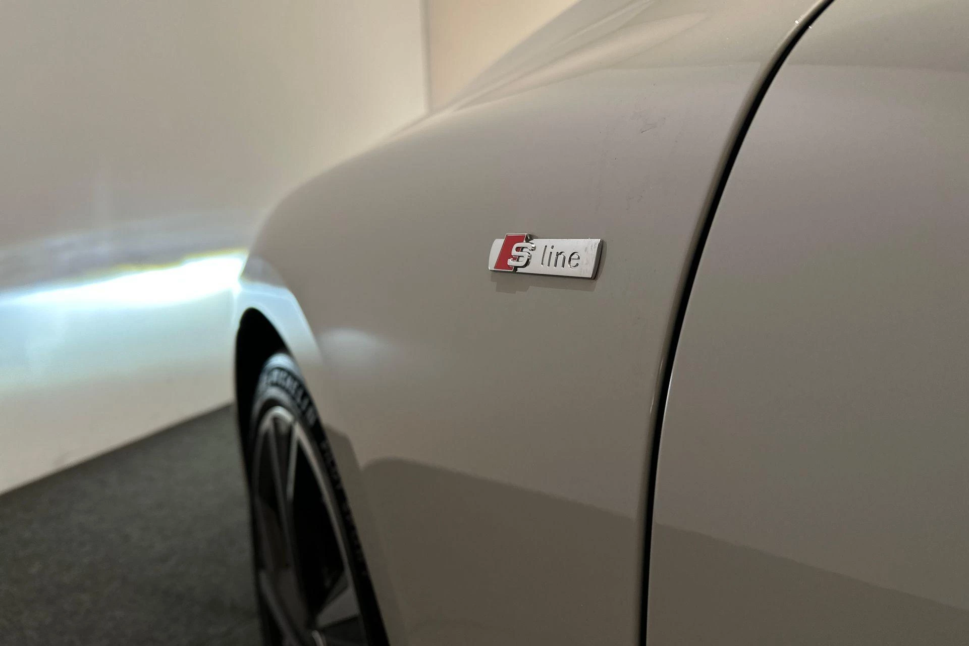 Hoofdafbeelding Audi A6 Avant e-tron