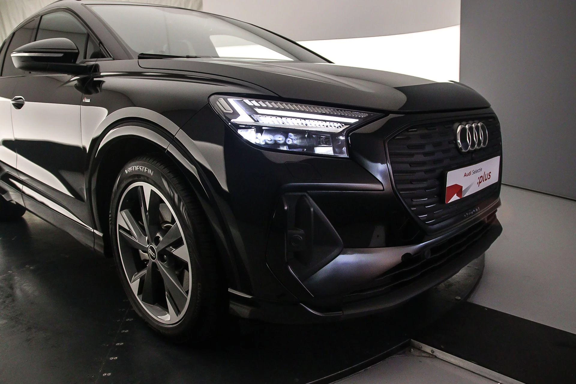 Hoofdafbeelding Audi Q4 e-tron