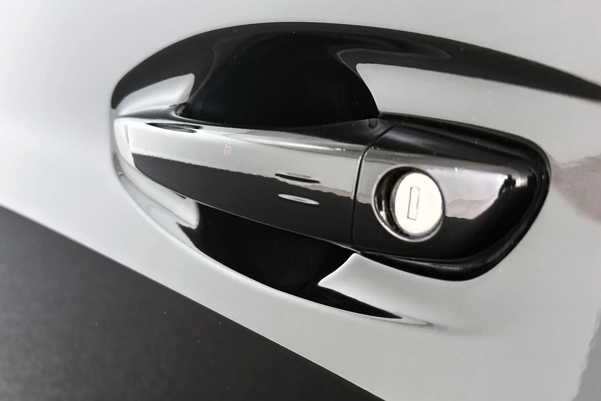 Hoofdafbeelding Peugeot e-208