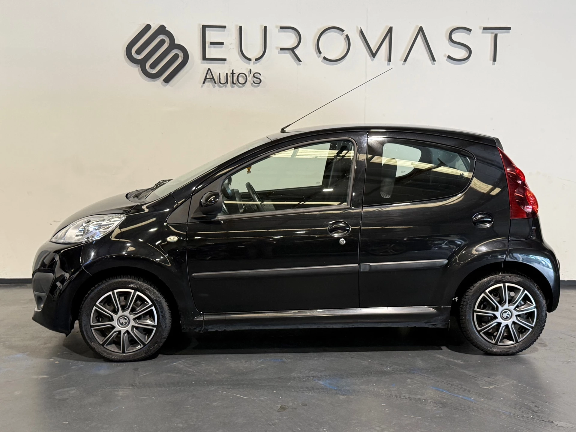 Hoofdafbeelding Peugeot 107
