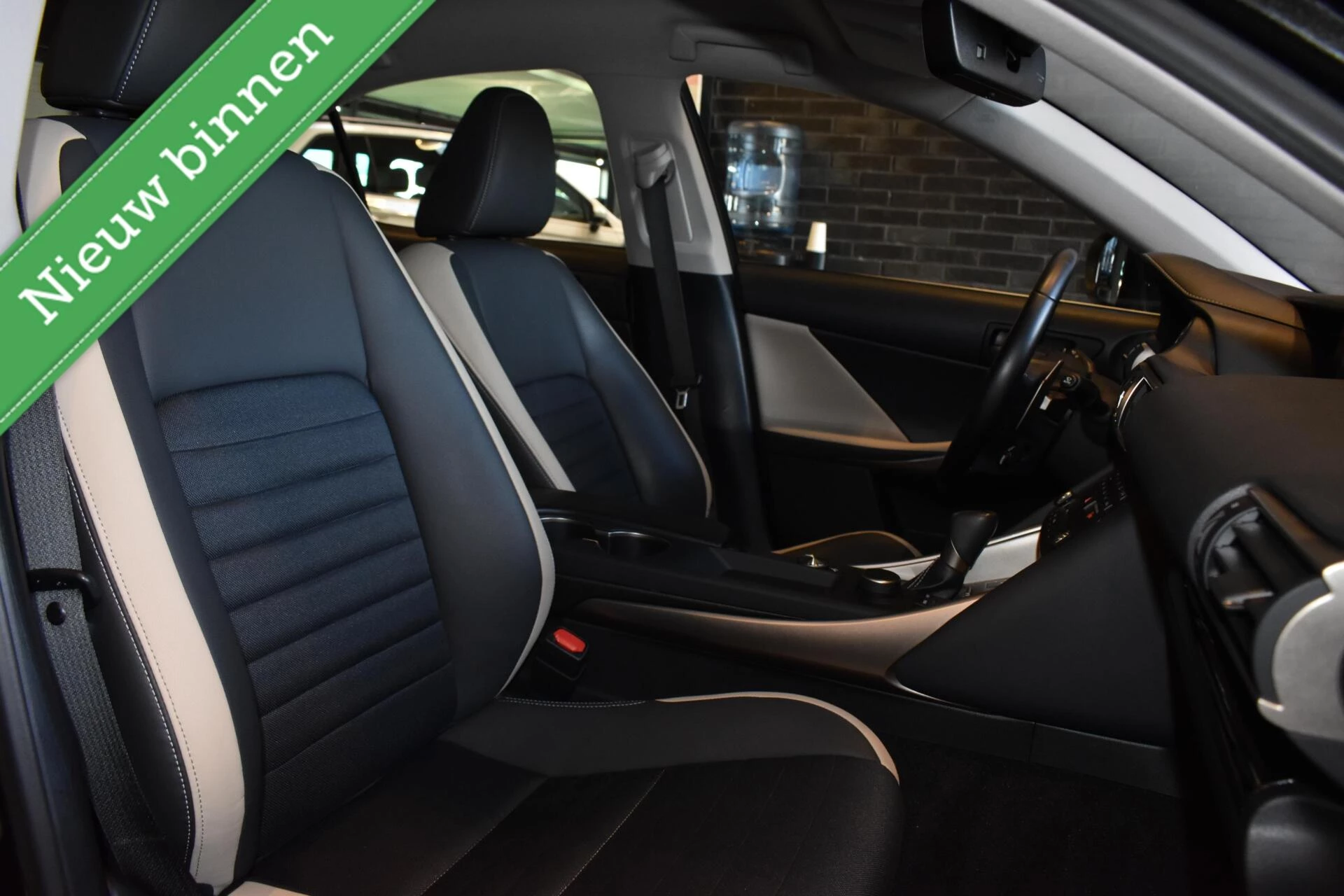 Hoofdafbeelding Lexus IS