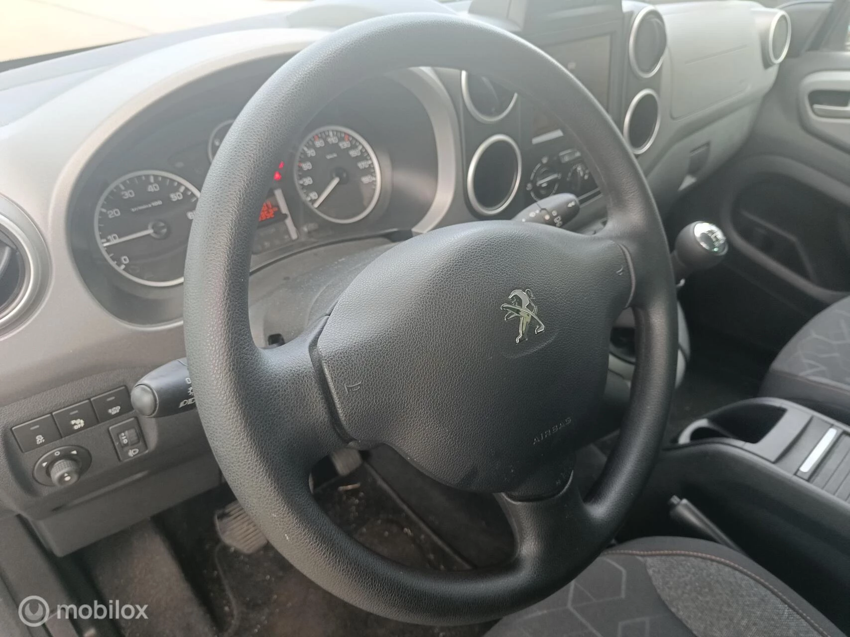 Hoofdafbeelding Peugeot Partner