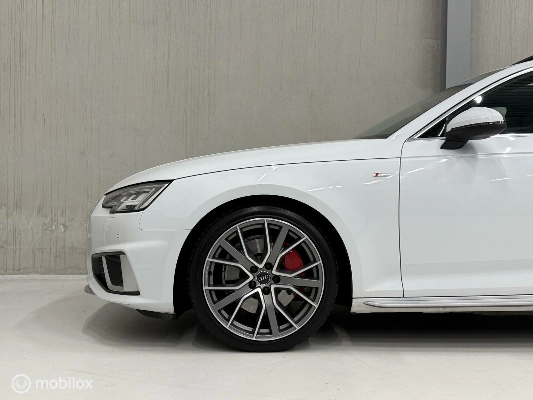 Hoofdafbeelding Audi A4