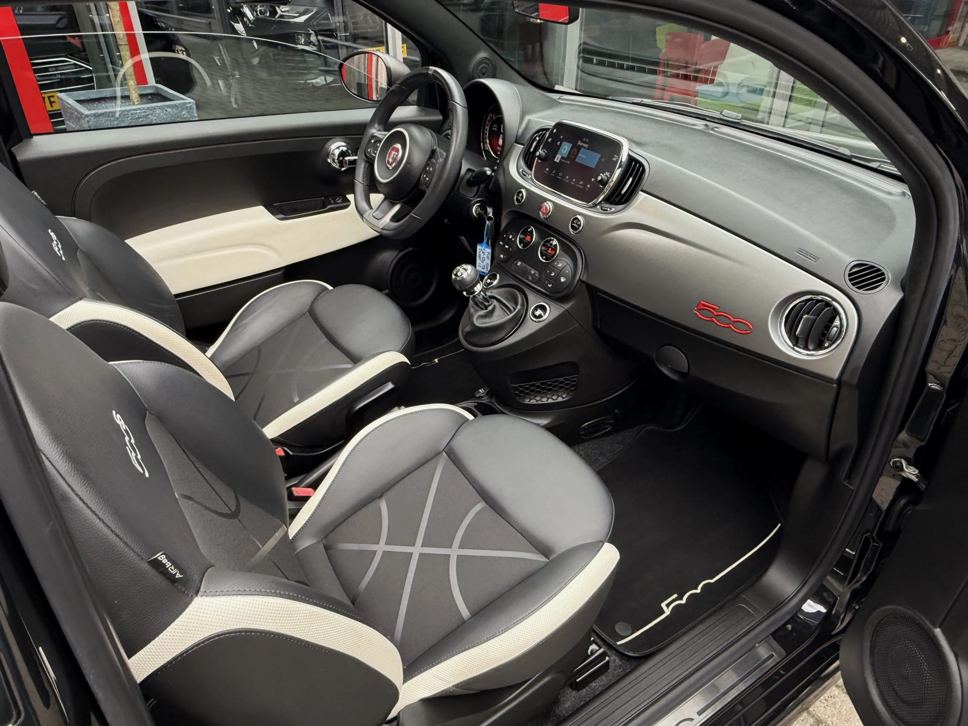 Hoofdafbeelding Fiat 500C