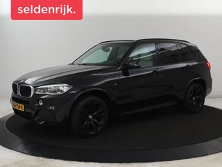 Hoofdafbeelding BMW X5 BMW X5 xDrive30d M Sport | 1e eigenaar | Panoramadak |  Head-Up | Leder | 360 Camera | Stoelverwarming | Keyless | Navigatie | Achterbankverwarming | Luchtvering | 20'' | Dodehoek detectie