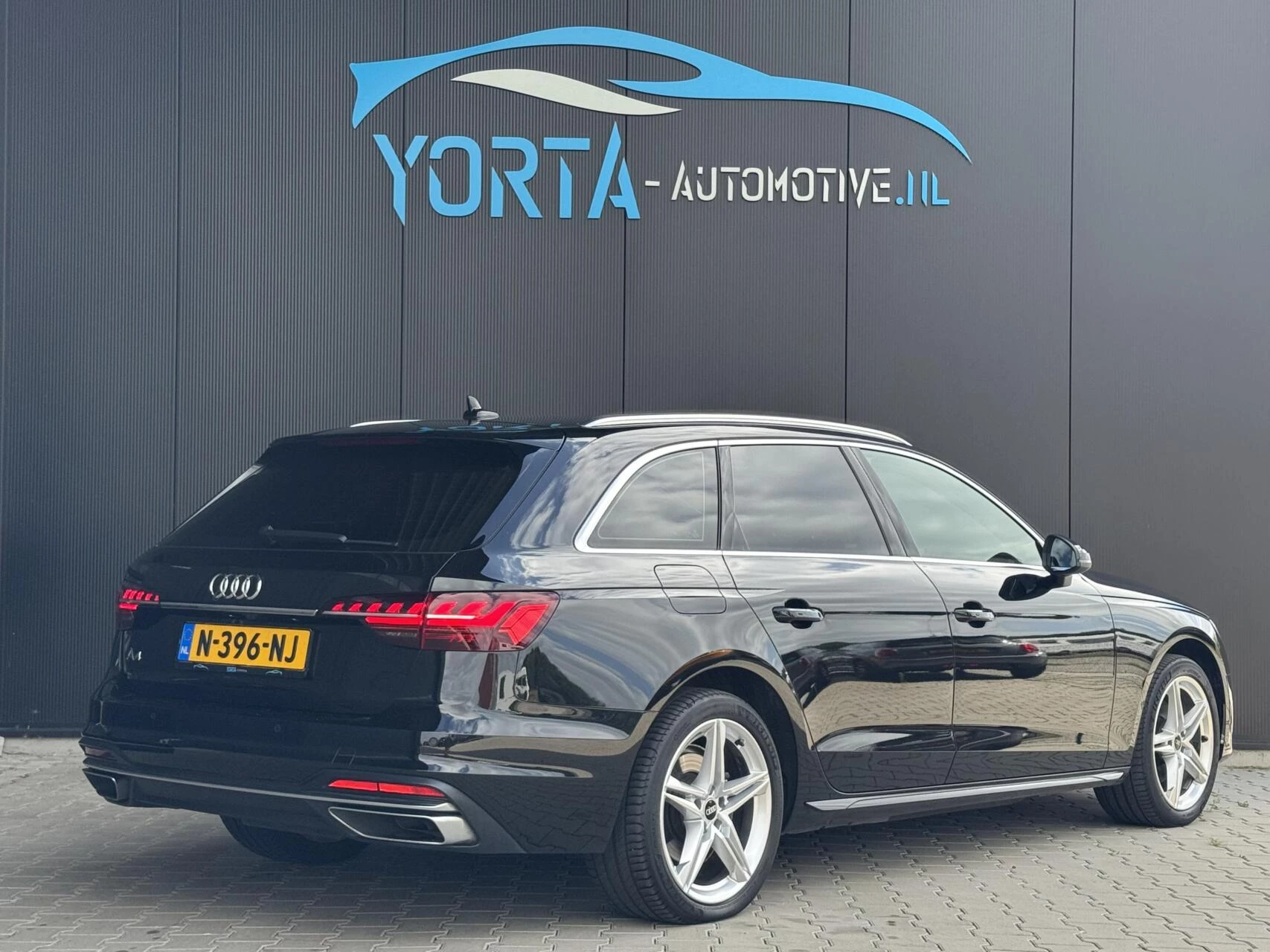 Hoofdafbeelding Audi A4