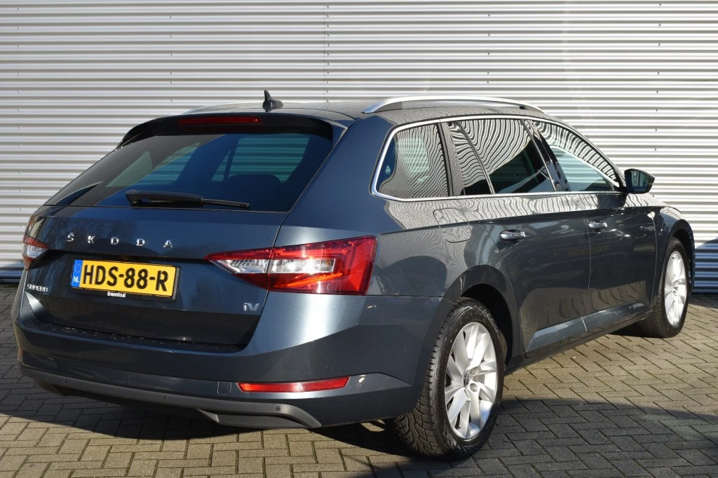 Hoofdafbeelding Škoda Superb