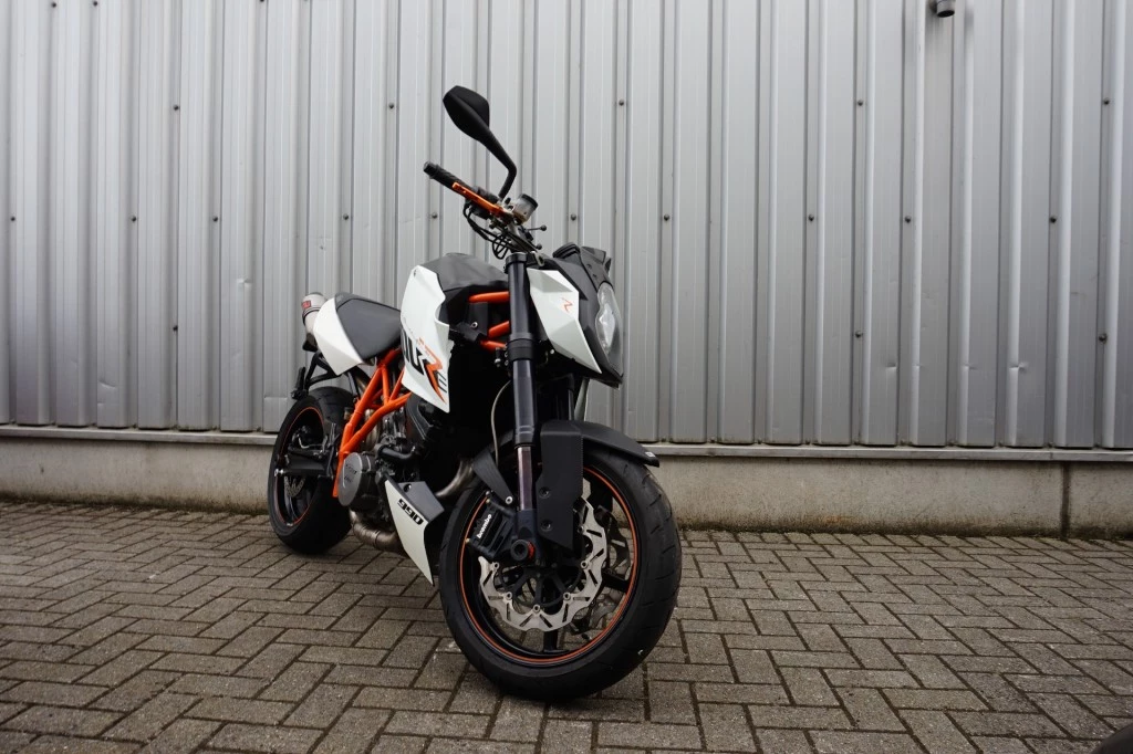 Hoofdafbeelding KTM 990